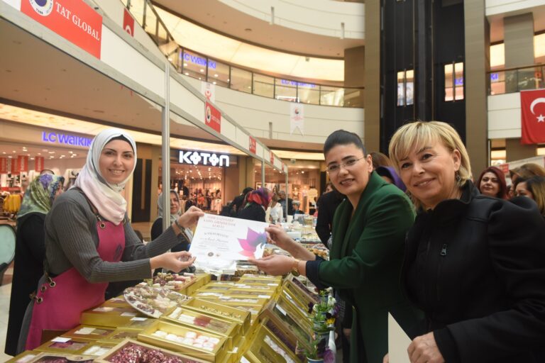 8 Mart Sankopark Fuarı